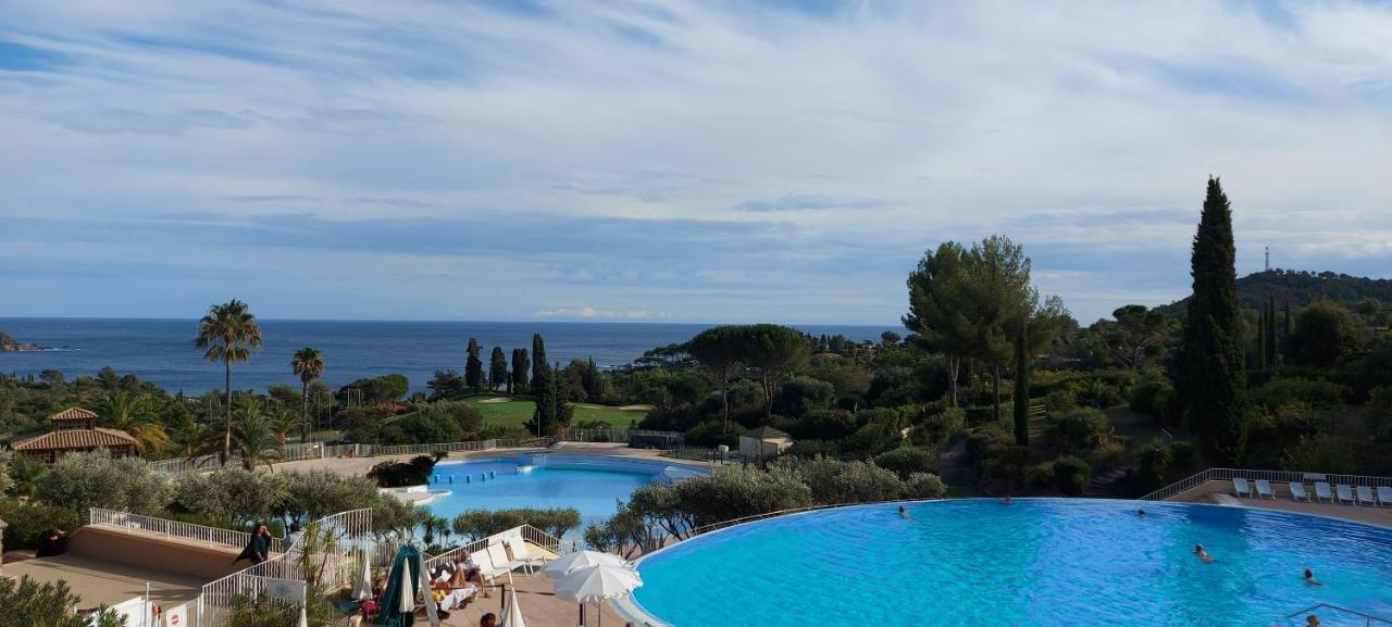 Saint-Raphael- Vue Mer Et Massif De L'Esterel Eksteriør billede